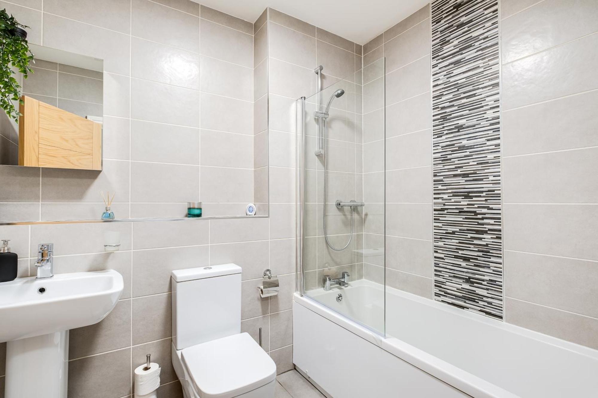 Pluxa Blue Sapphire Luxury Stay Free Parking Free Wifi - Walk Everywhere, Travel, Biz, Leisure Birmingam Exterior foto